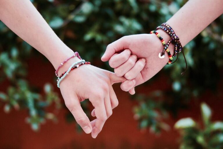 Should I Wear a Red String Bracelet on the Right or Left Wrist?