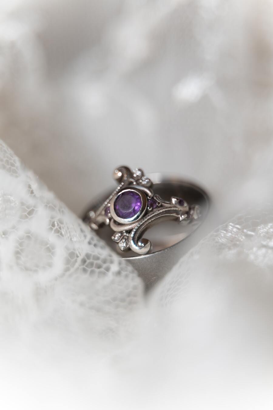 What Does Purple Mean on a Mood Ring? 9 Meanings