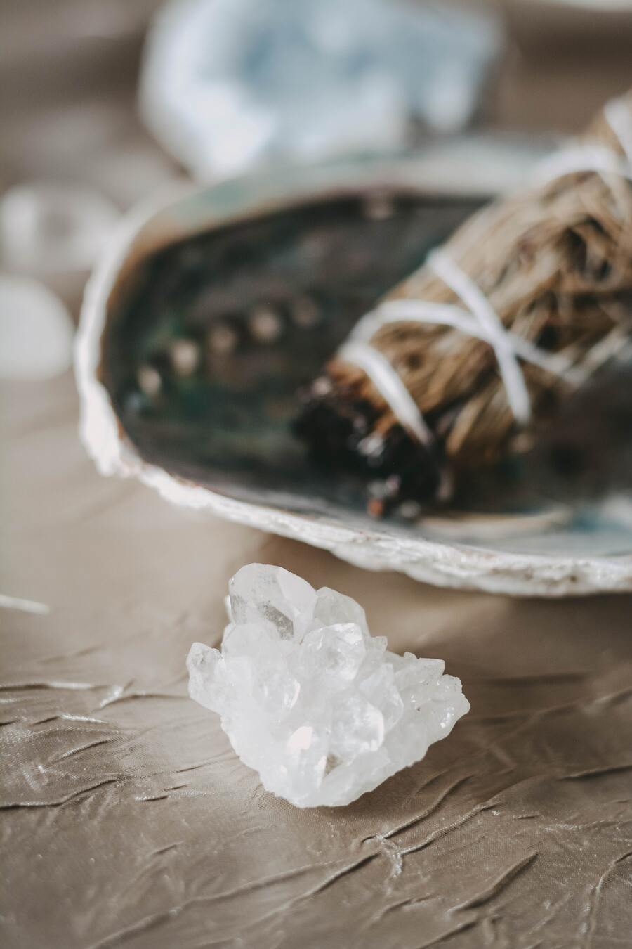 Cleaning Quartz Crystals with Vinegar: It’s Possible?