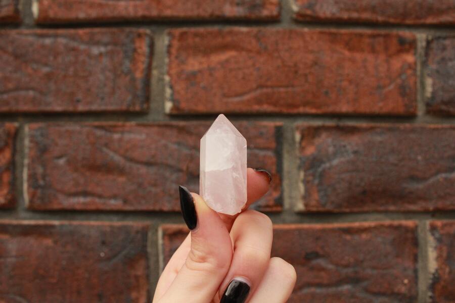 Holding small crystal