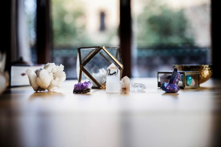 What Crystals Should NOT Be Kept Together? Be Careful!